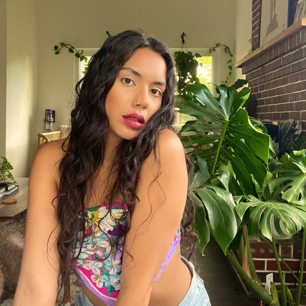 Meet your Posher, Cami